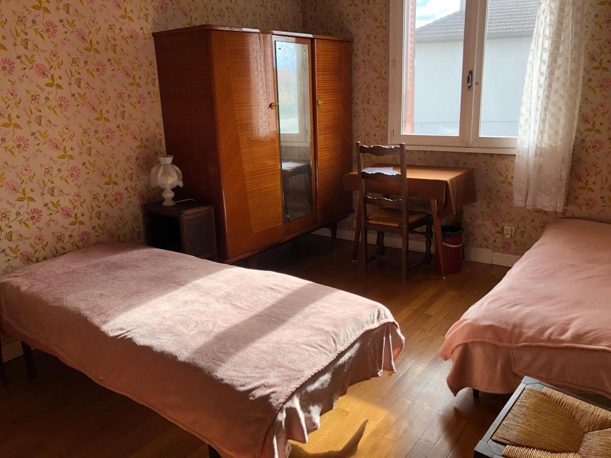Chambre 2 Dans Un Appartement 布雷斯地区布尔格 外观 照片